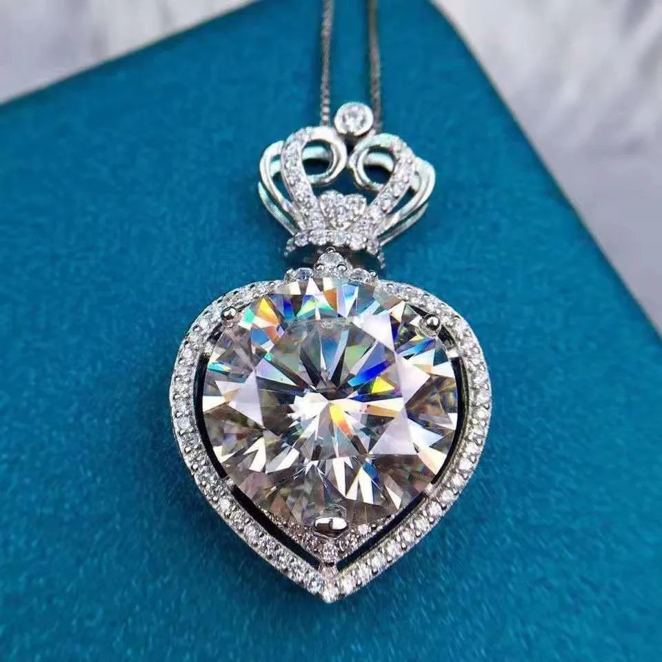 Unique Custom Jewelery™ - 10 Ct Moissanite Crown D Color Mom Necklace